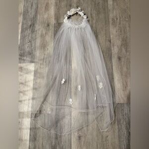Vintage White Floral Veil